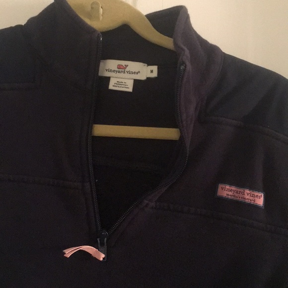 Vineyard vines navy sweater - Picture 3 of 3